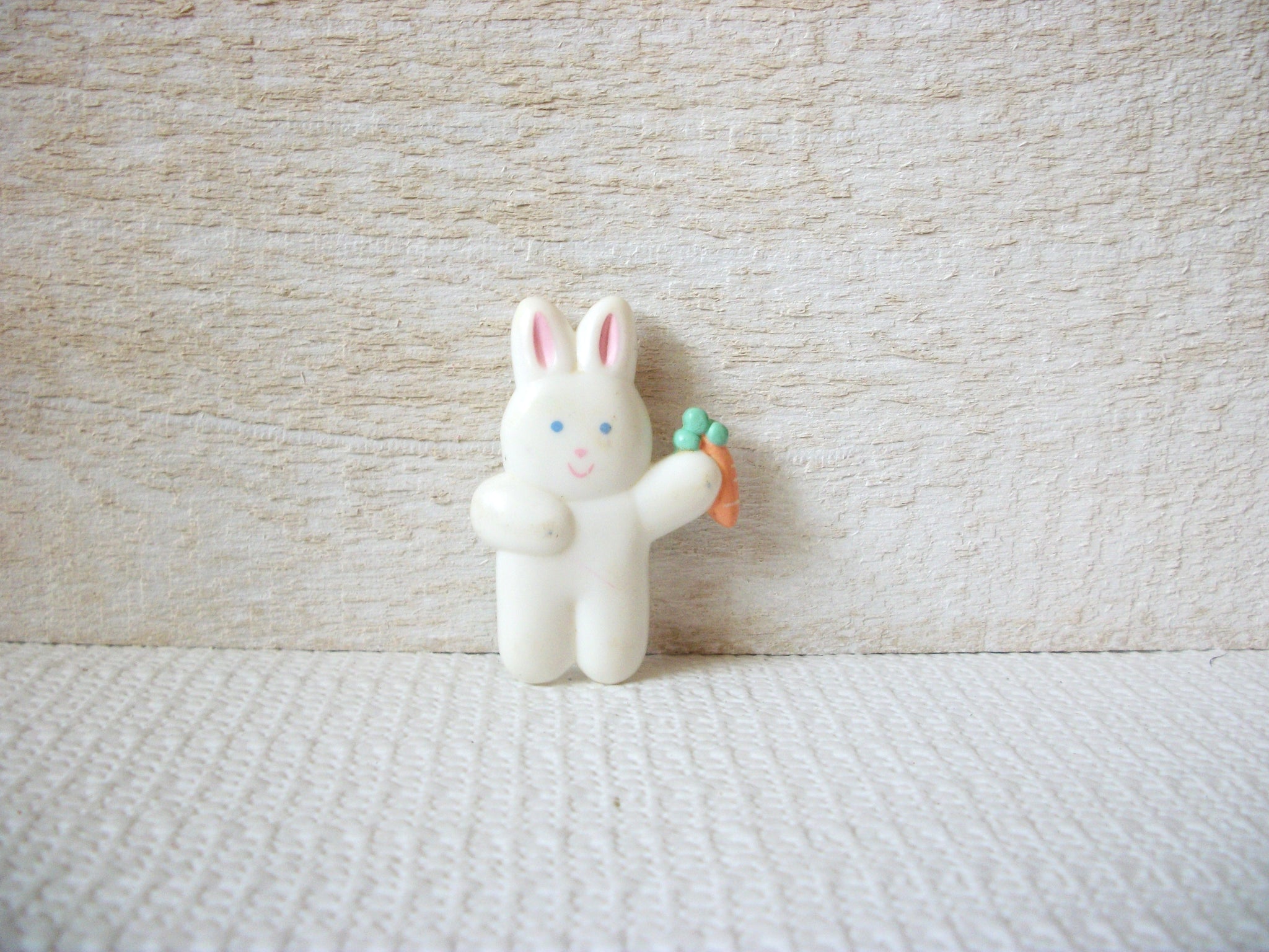 Vintage Old Plastic Bunny Brooch 52720