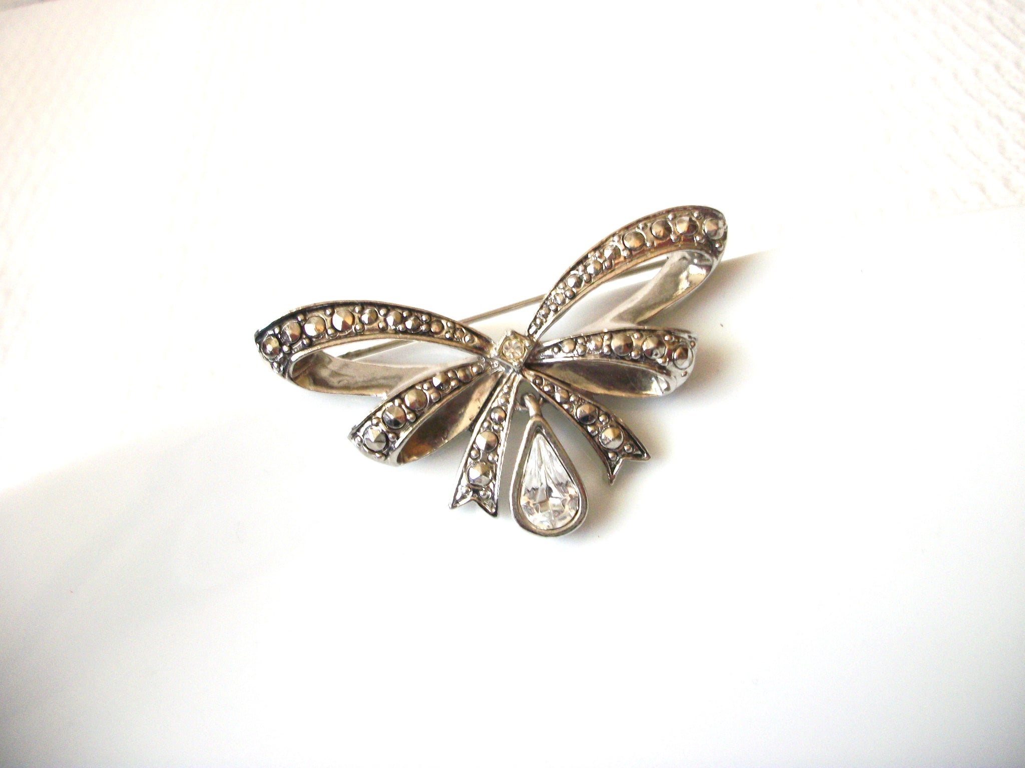 AVON Rhinestones Butterfly Brooch 40220