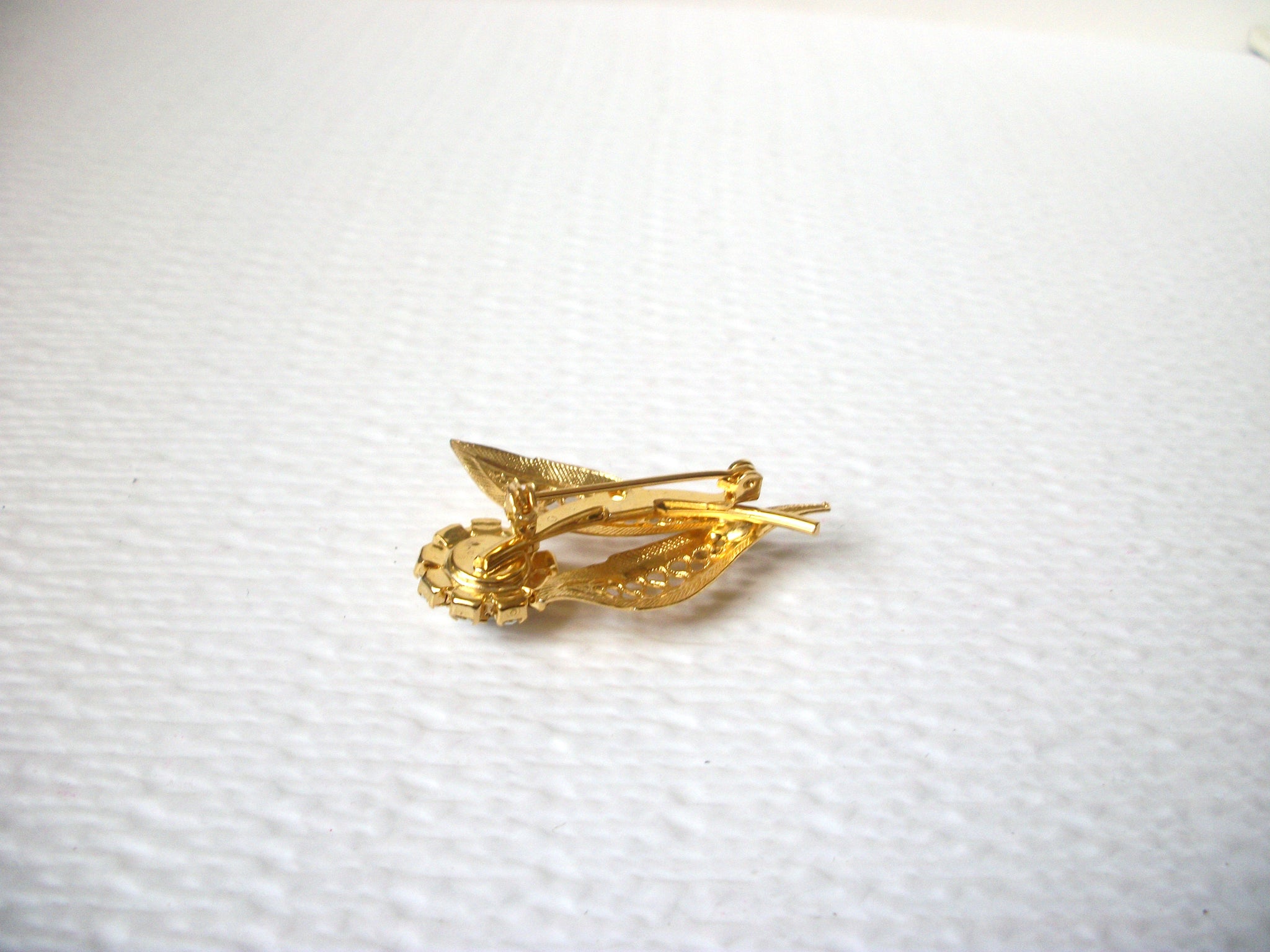 Vintage Gold White Floral Brooch Pin 113020