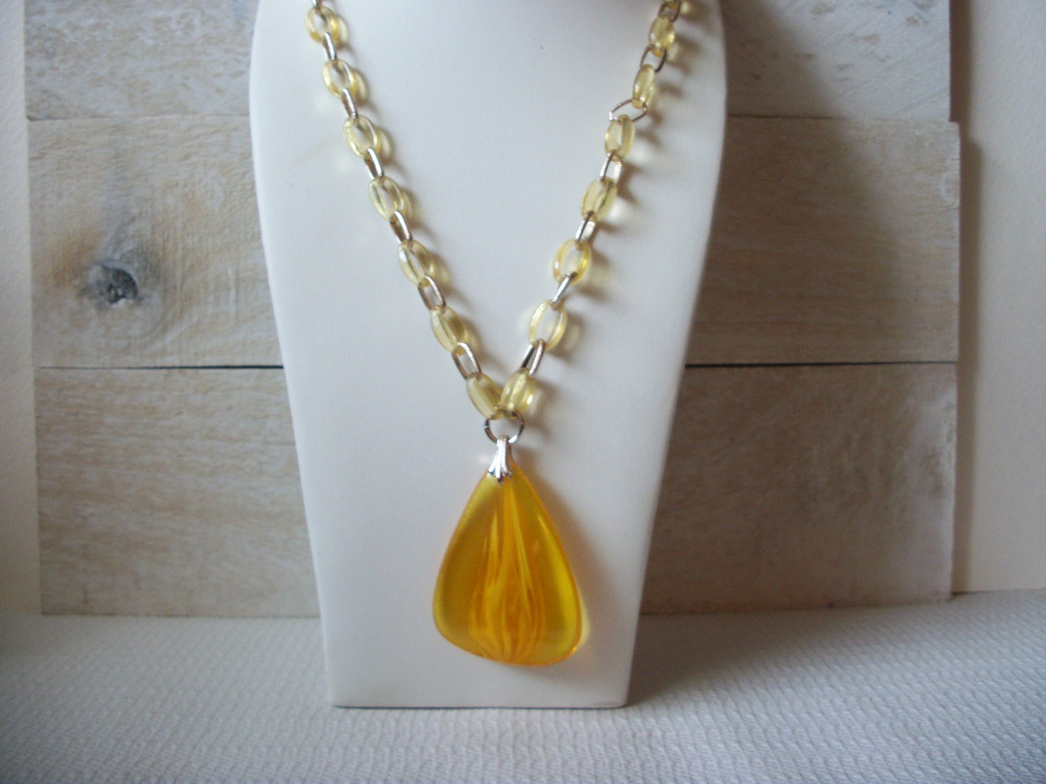 Retro Yellow Lucite Pendant Necklace 52920