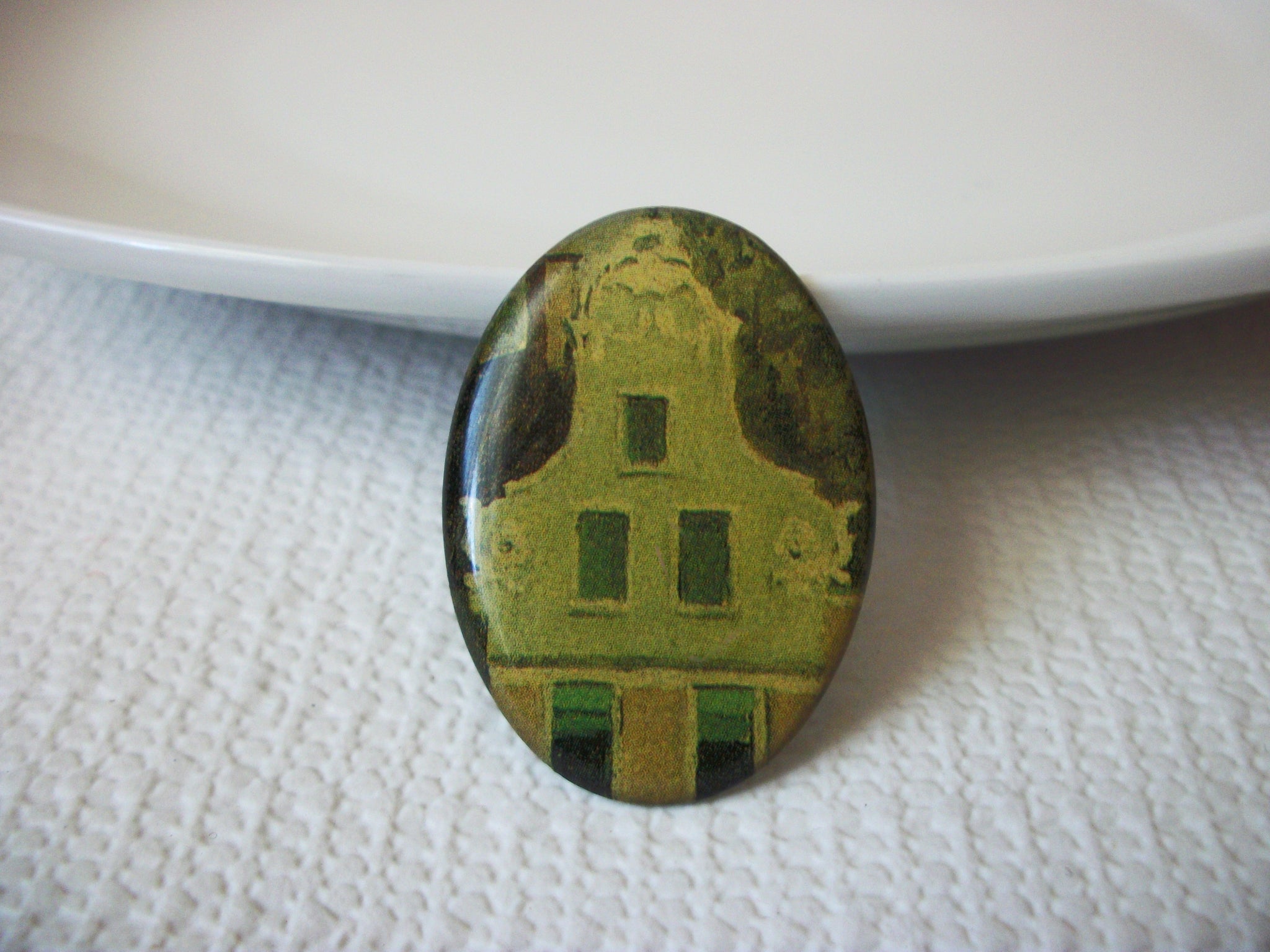 Vintage Old Building Brooch 40220