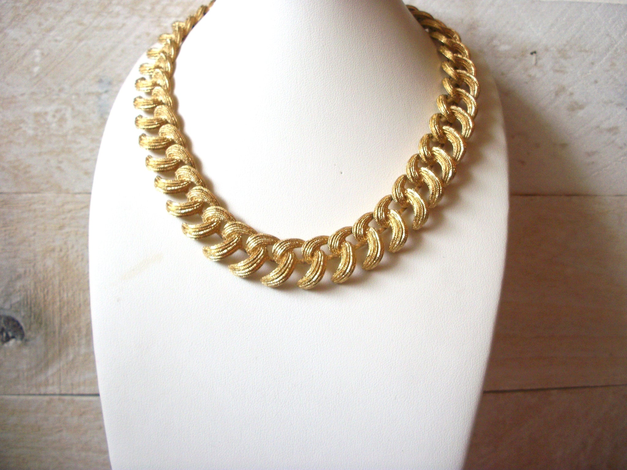 Vintage MONET Cleopatra Necklace 52820