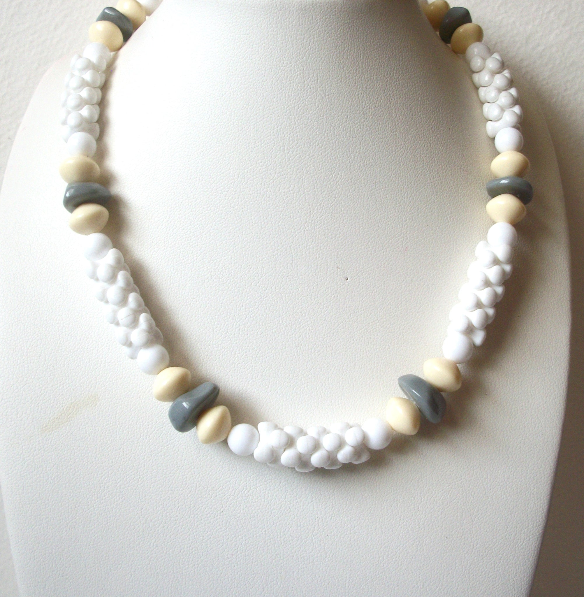 Retro Short Length White Necklace 120220