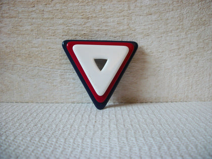 Vintage Patriotic Lucite Brooch 53020