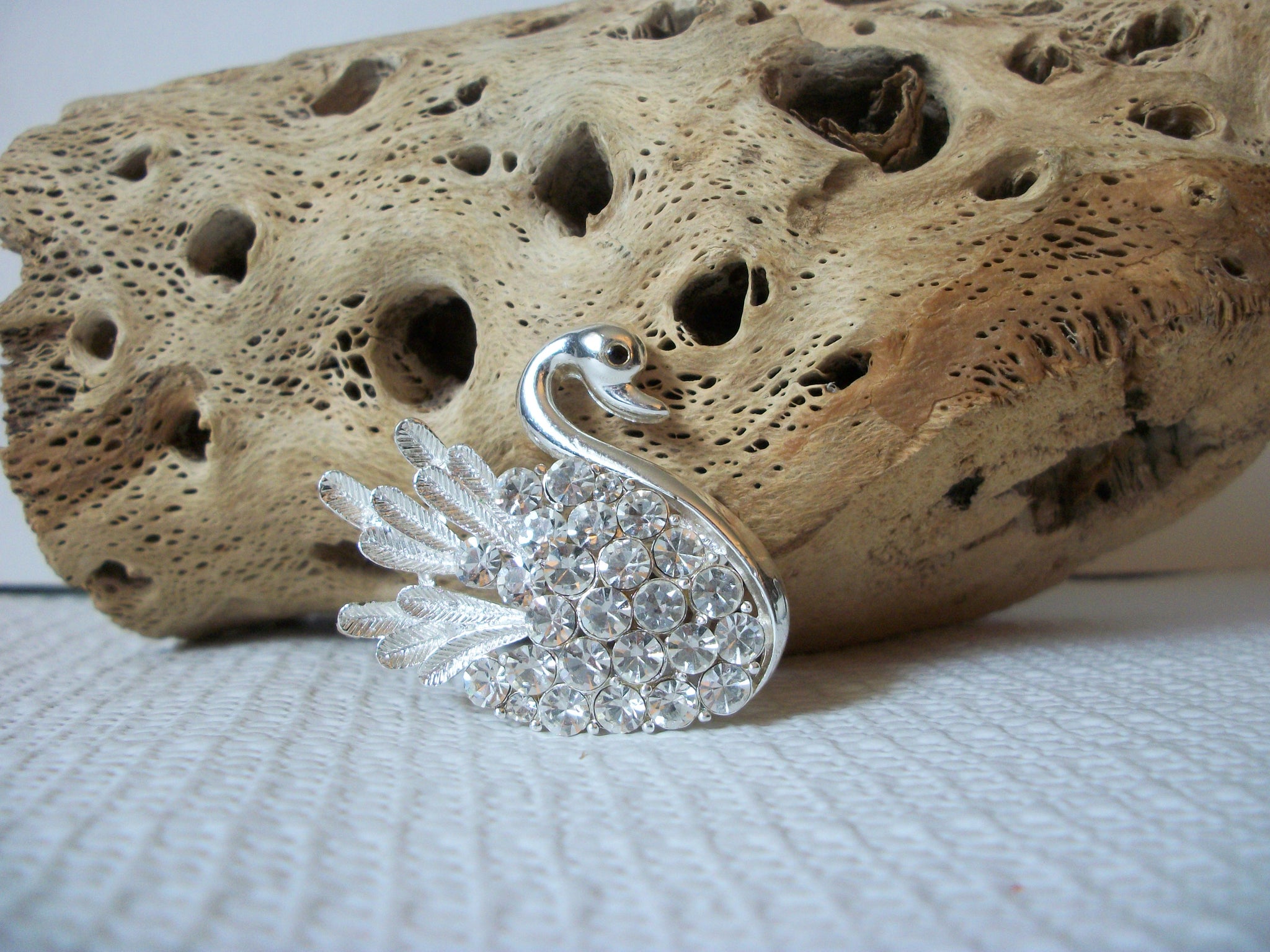 Retro Rhinestones Swan Brooch 40220