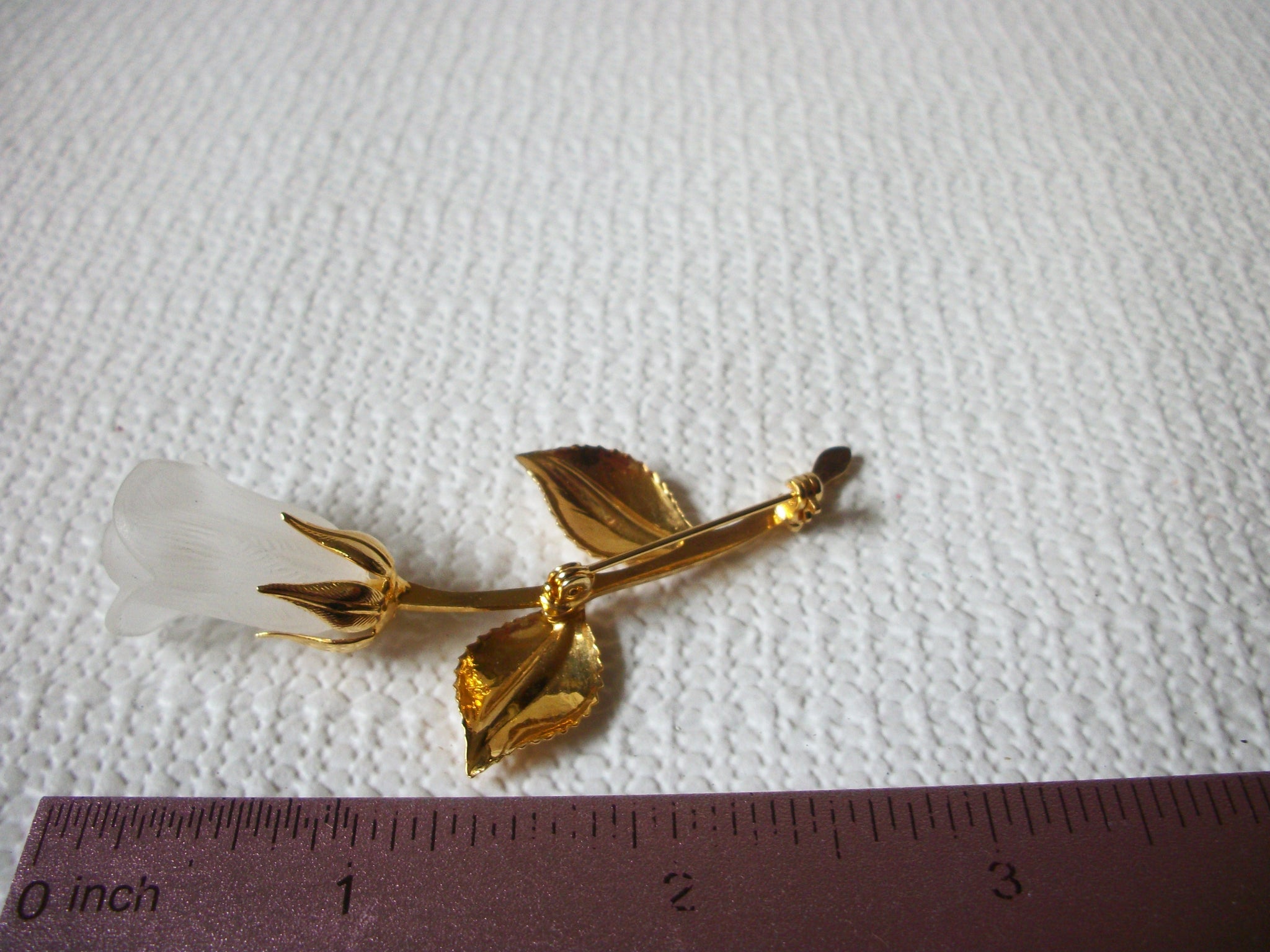 Lucite Vintage Flower Brooch 53020