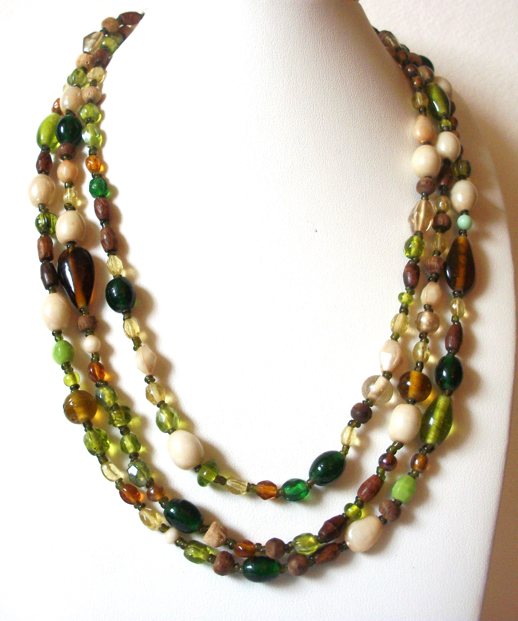 Vintage Glass 60 Inch Necklace 40320