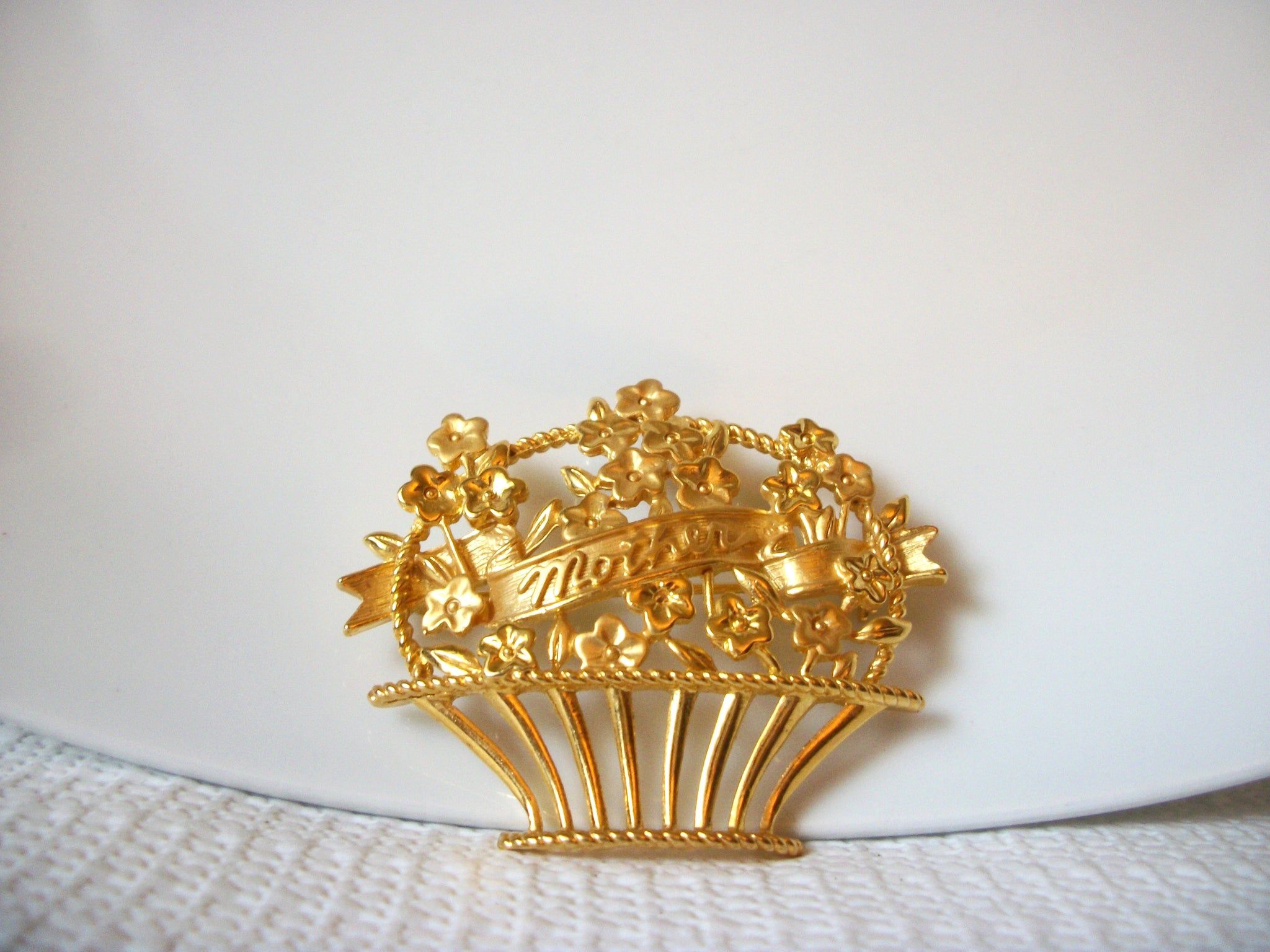 Vintage MOTHER Brooch 40420