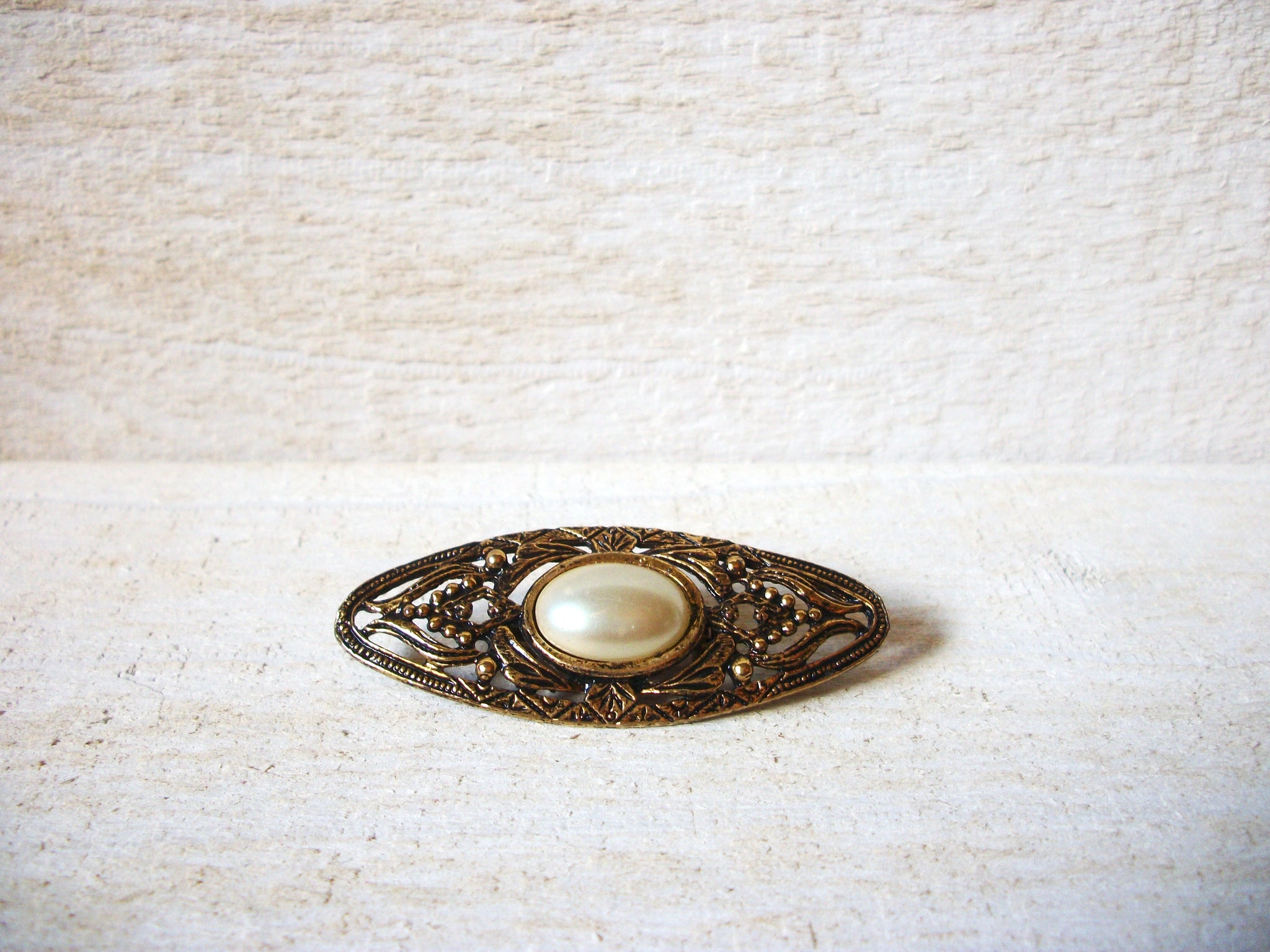 Victorian Faux Pearl Brooch 60120