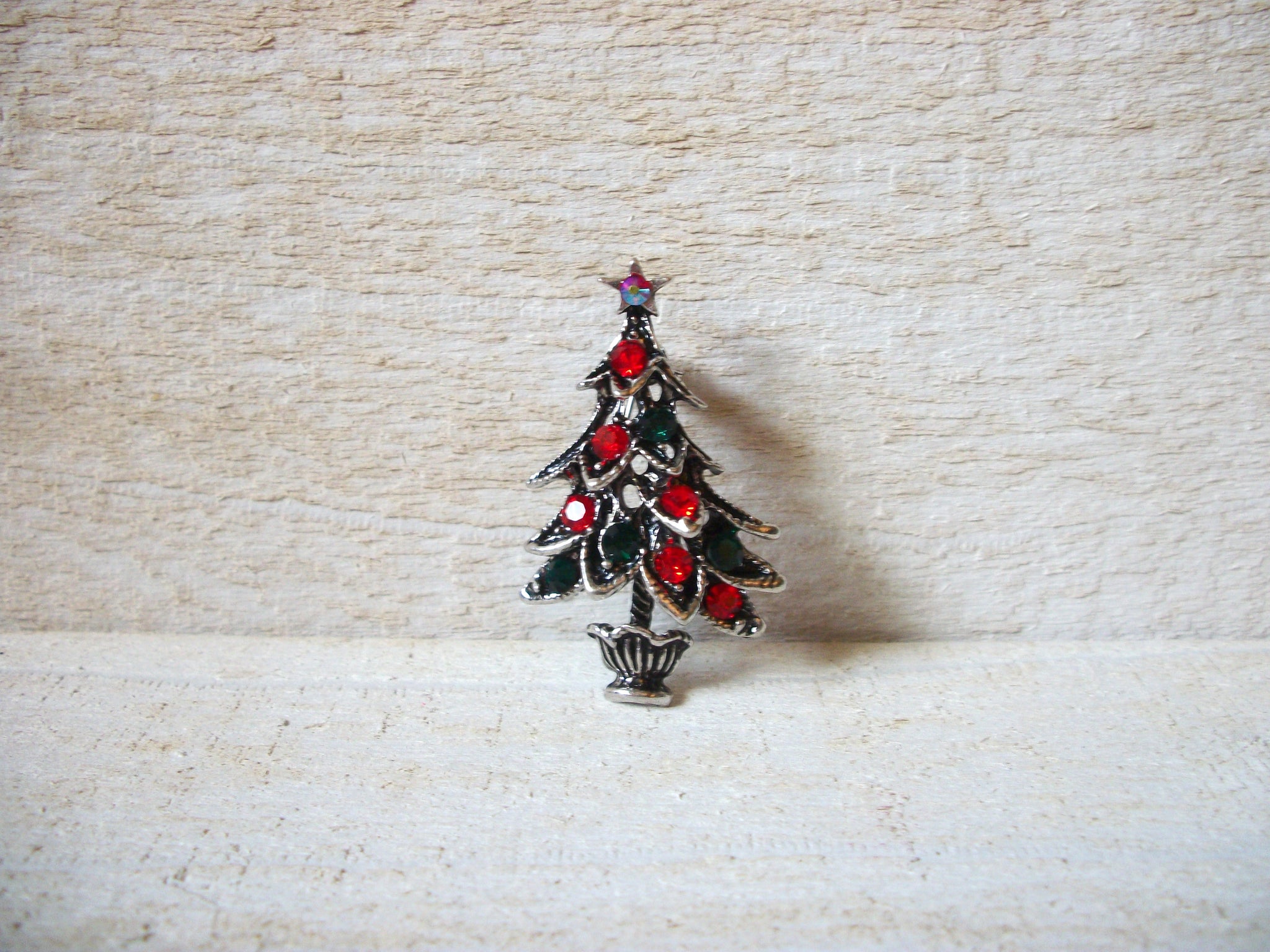 Vintage Rhinestones Christmas Tree Brooch 60120