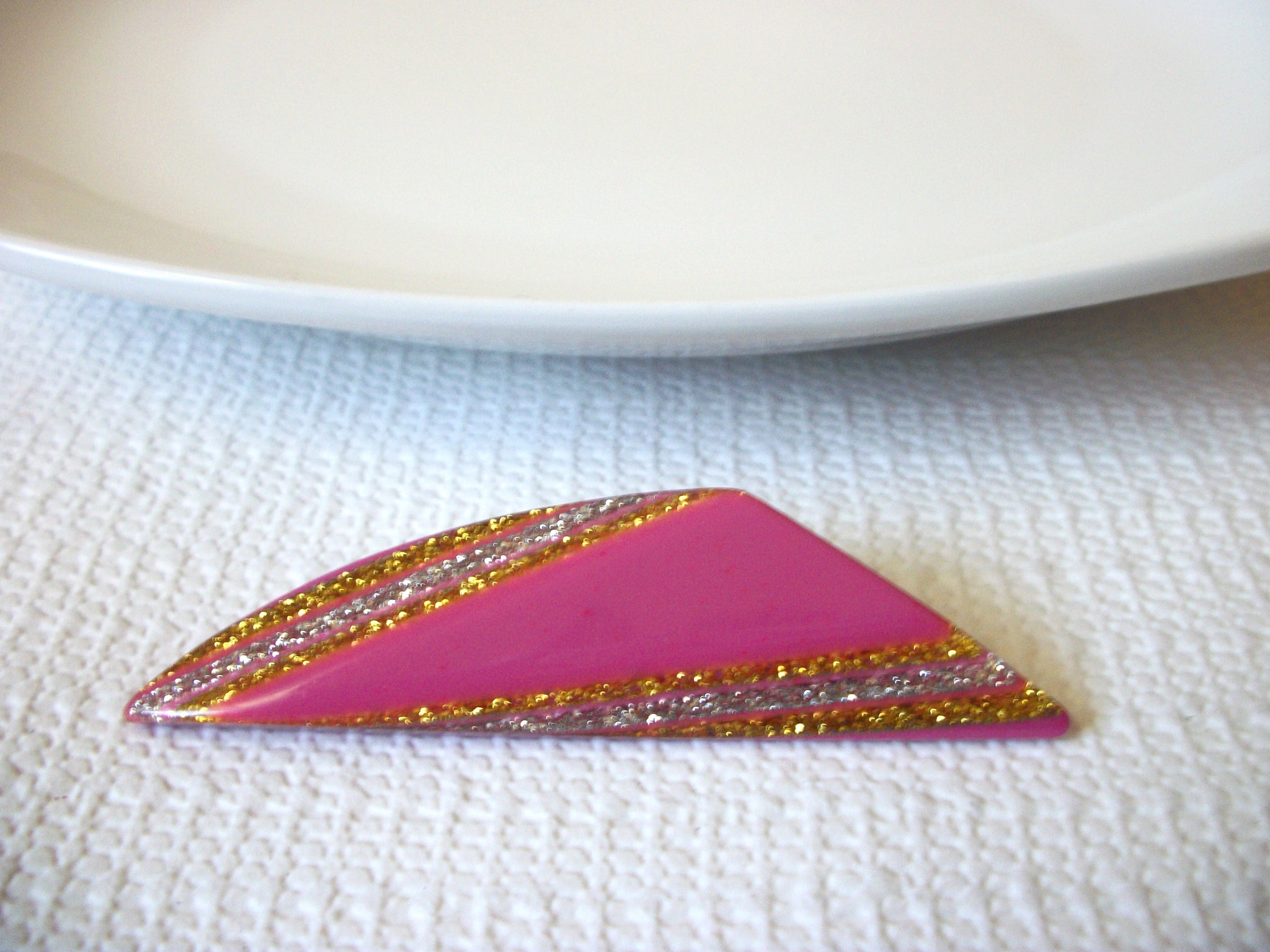 Lucite Modernist Brooch 40520