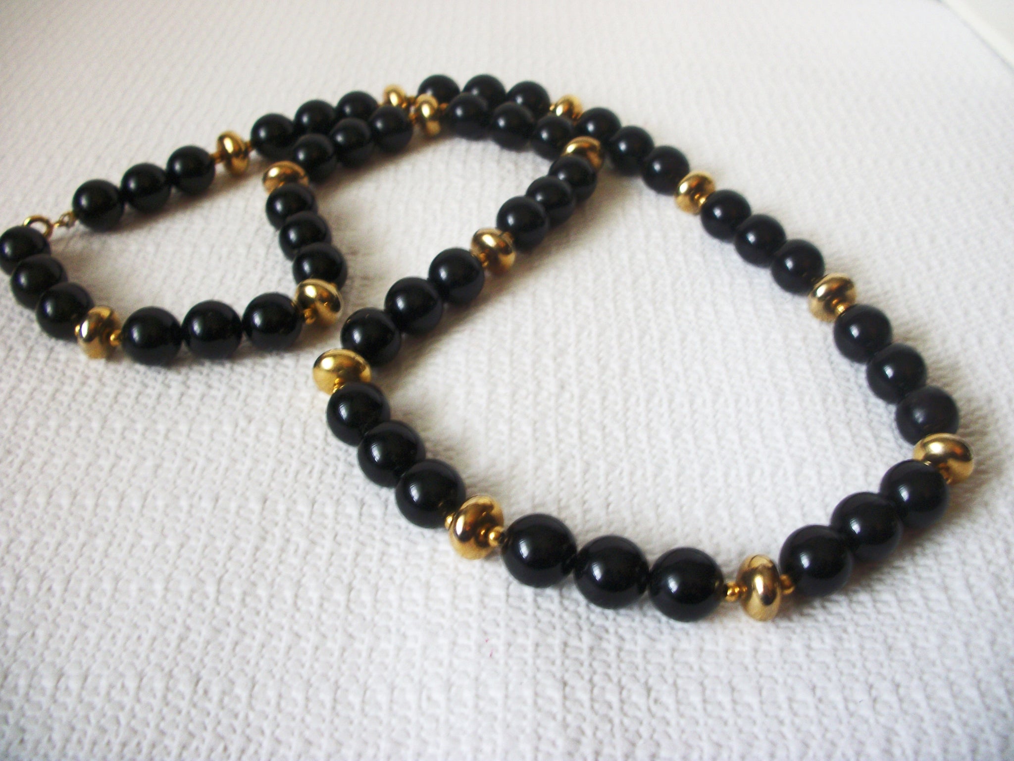Vintage Black Gold Necklace 40620