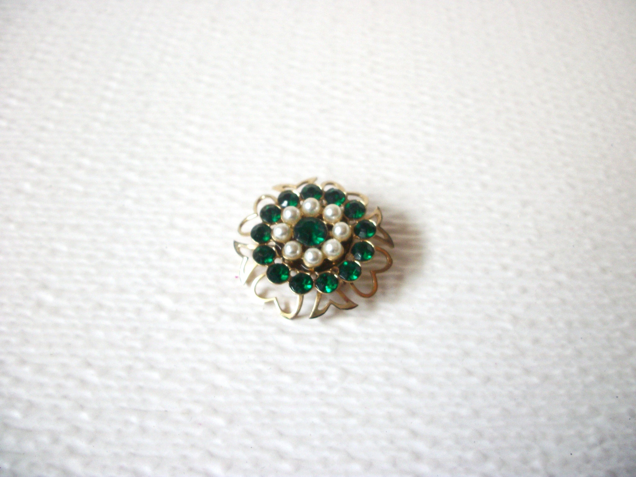Vintage 1950s Emerald Glass Pearl Brooch Pin 120820