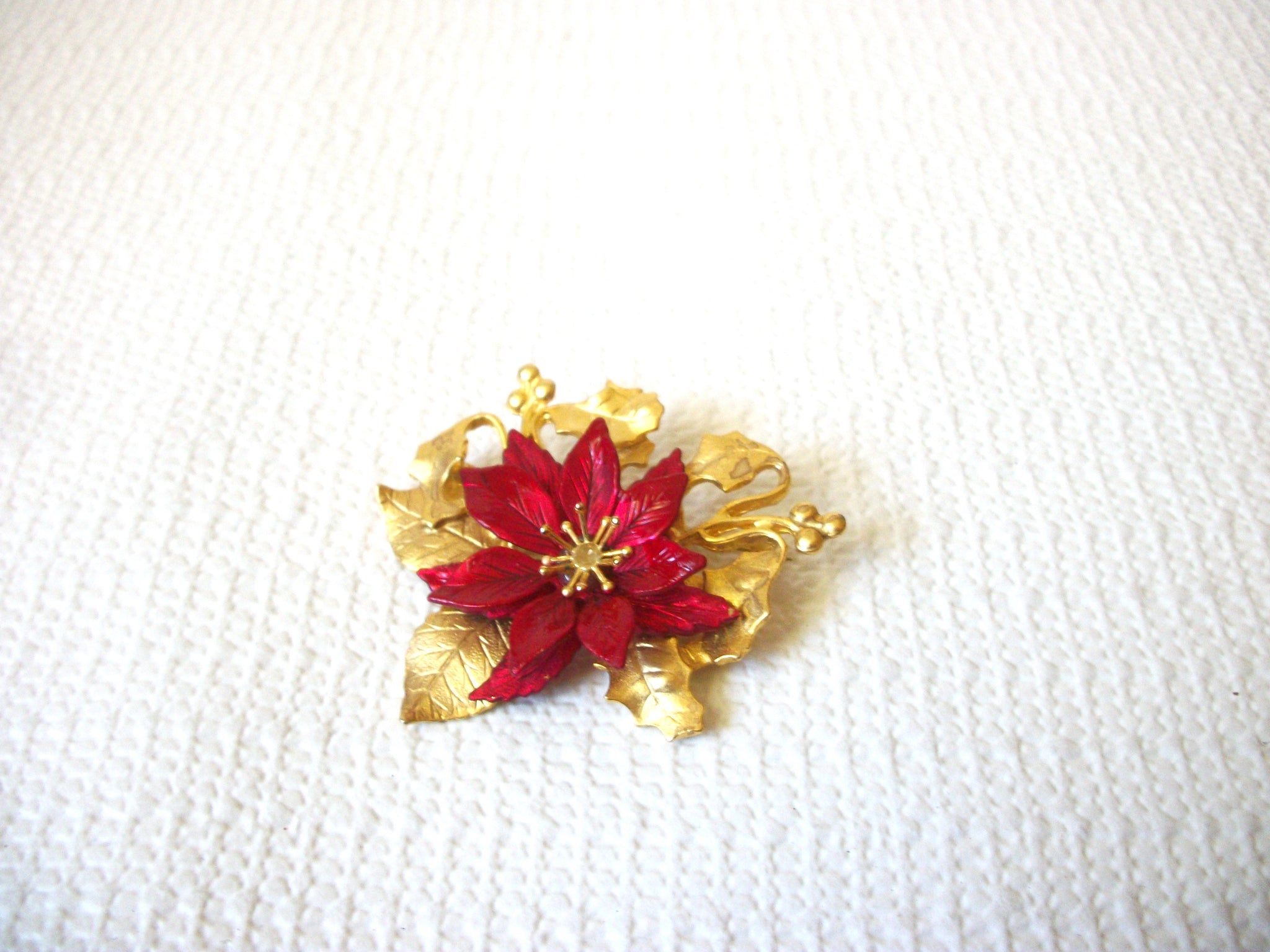 KC Stamped Vintage Poinsettia Brooch 40520