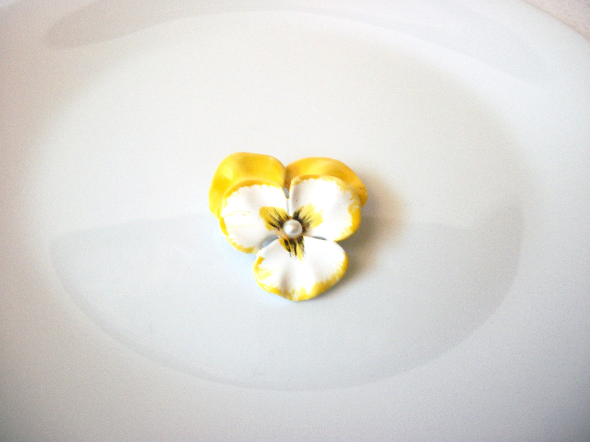 Vintage 1950s Pansy Flower Brooch Pin 120920