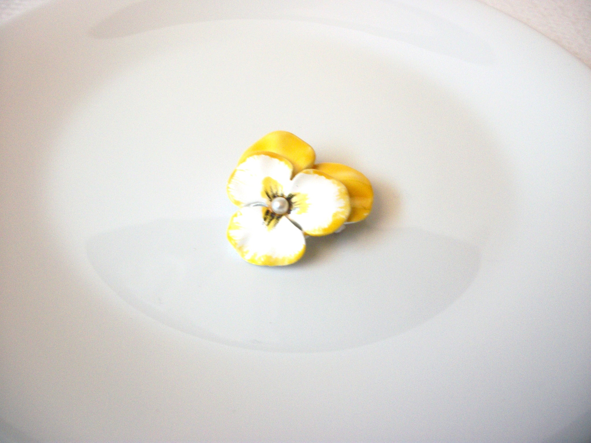 Vintage 1950s Pansy Flower Brooch Pin 120920