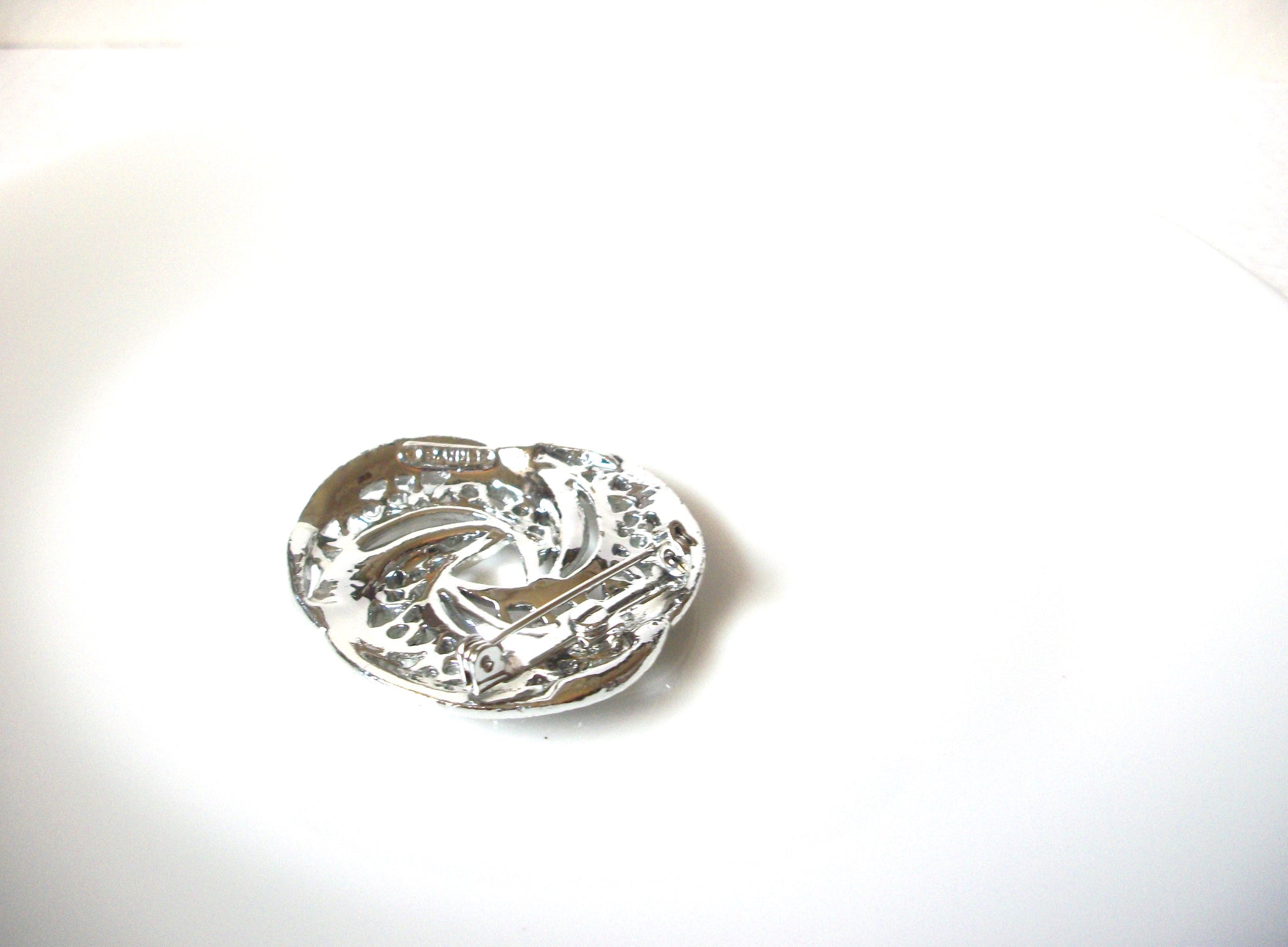 SARAH COV Silver Toned Brooch Pin 121420