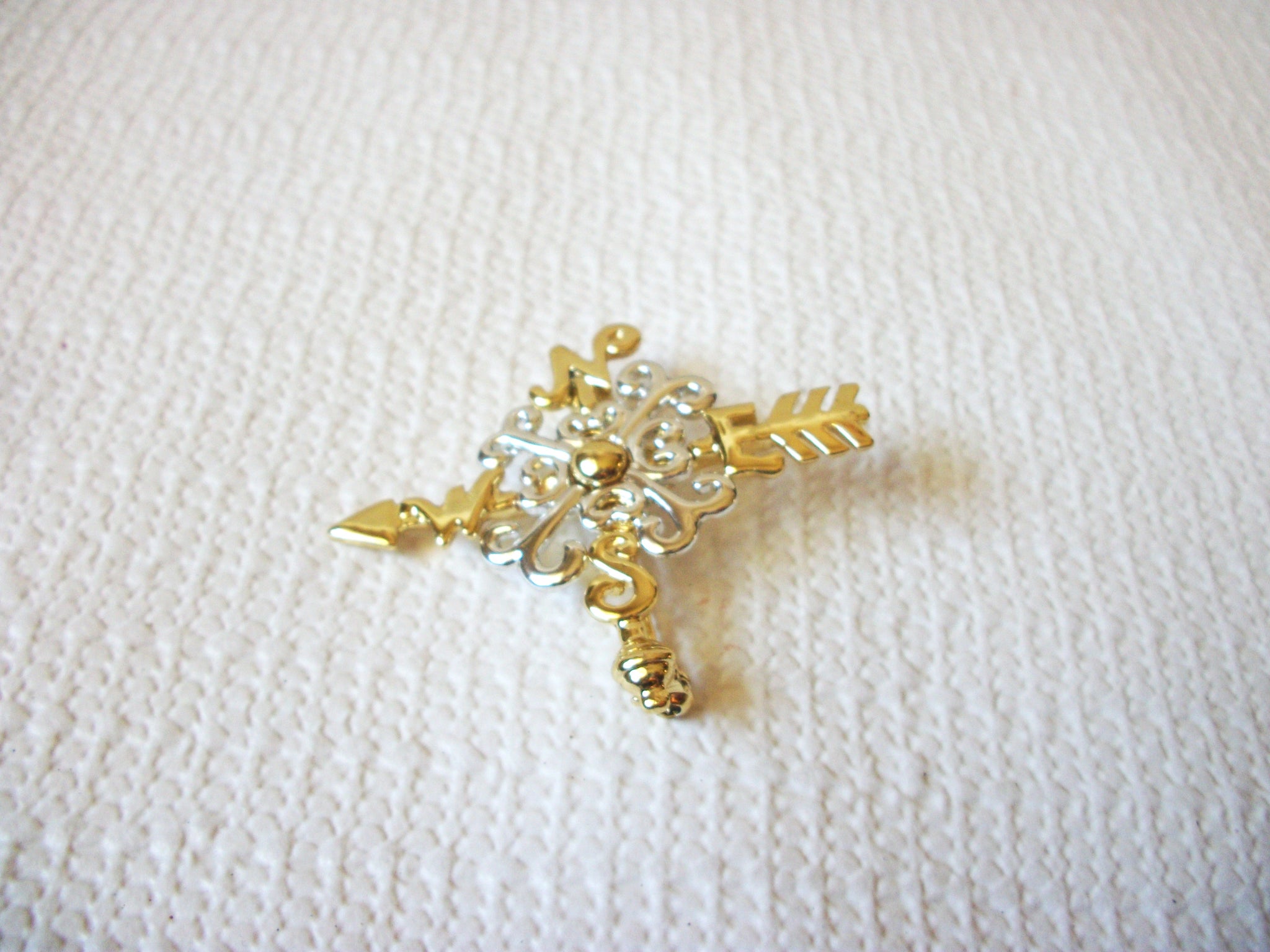 Retro Two Tone North South East West Brooch 60320