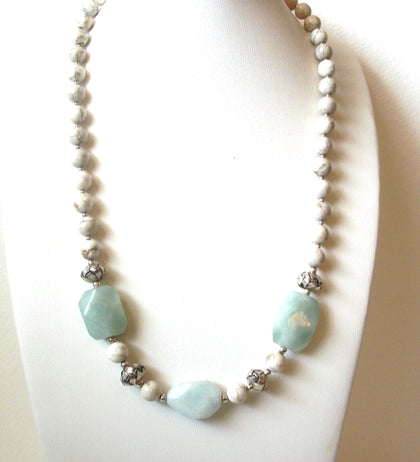 Hand Made White Green Jade Howlite Semi Precious Stone Necklace 121420