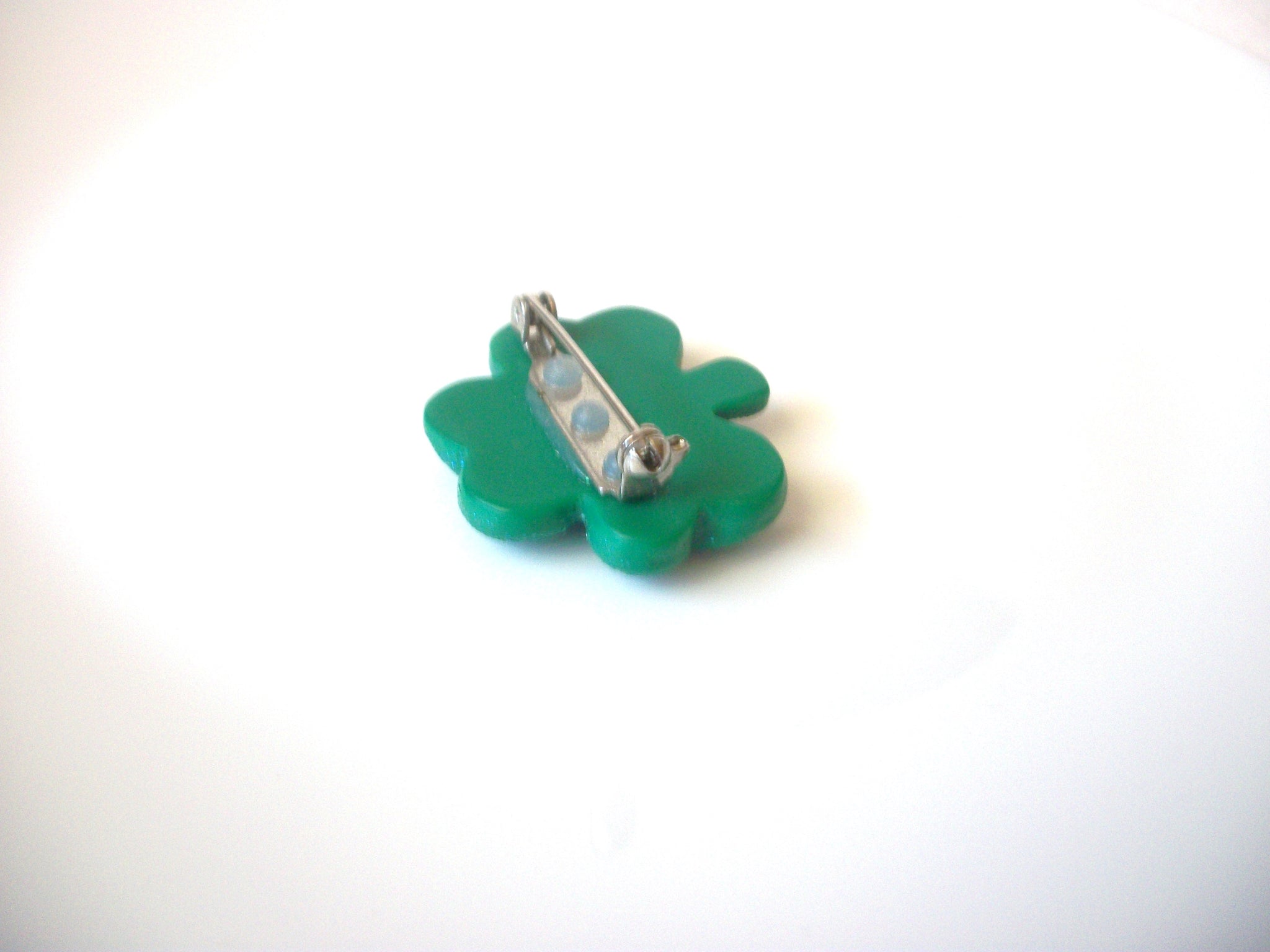 Vintage 1950s Old Plastic Shamrock Brooch Pin 120920