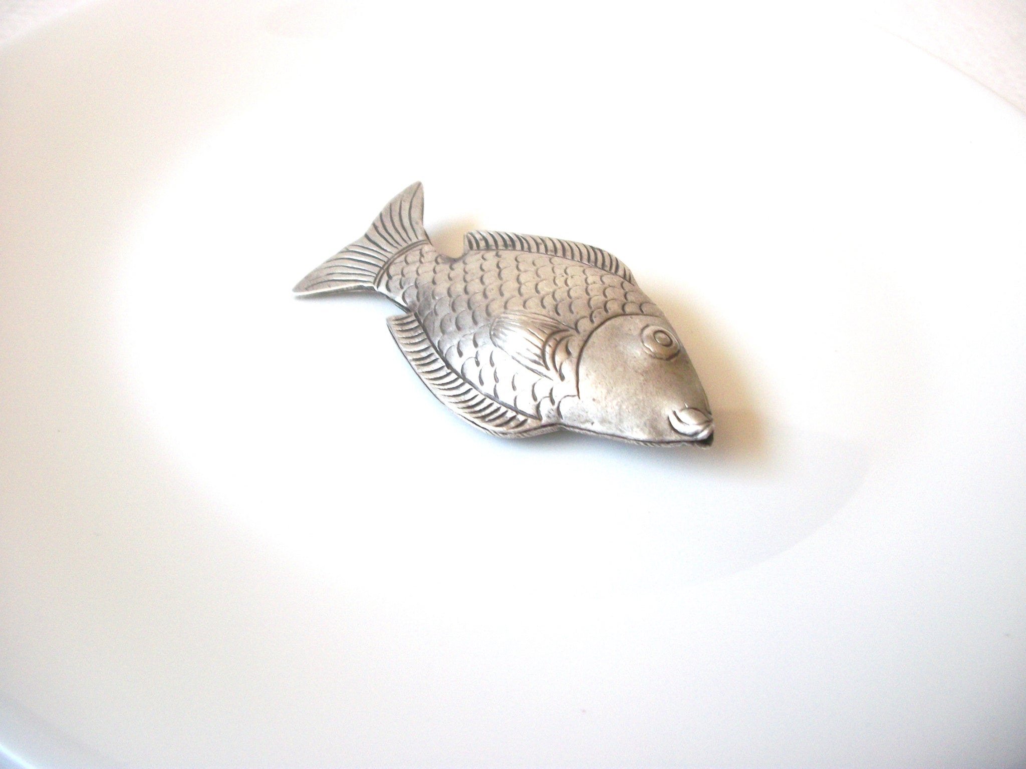 Vintage Larger Pewter Fish Brooch Pin 121020