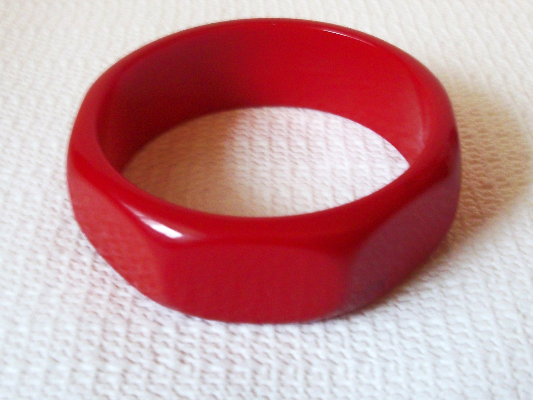 Vintage Old Plastic Red Bangle 40820