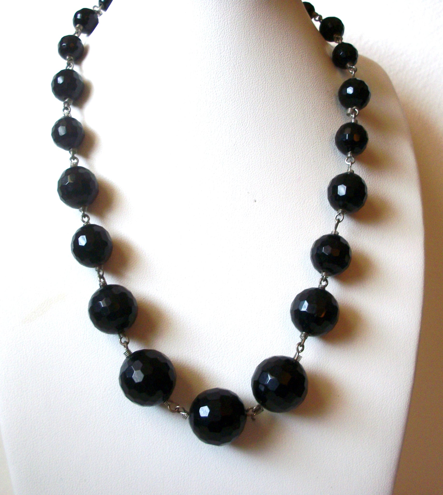 Vintage Black Glass Beaded Necklace 121120