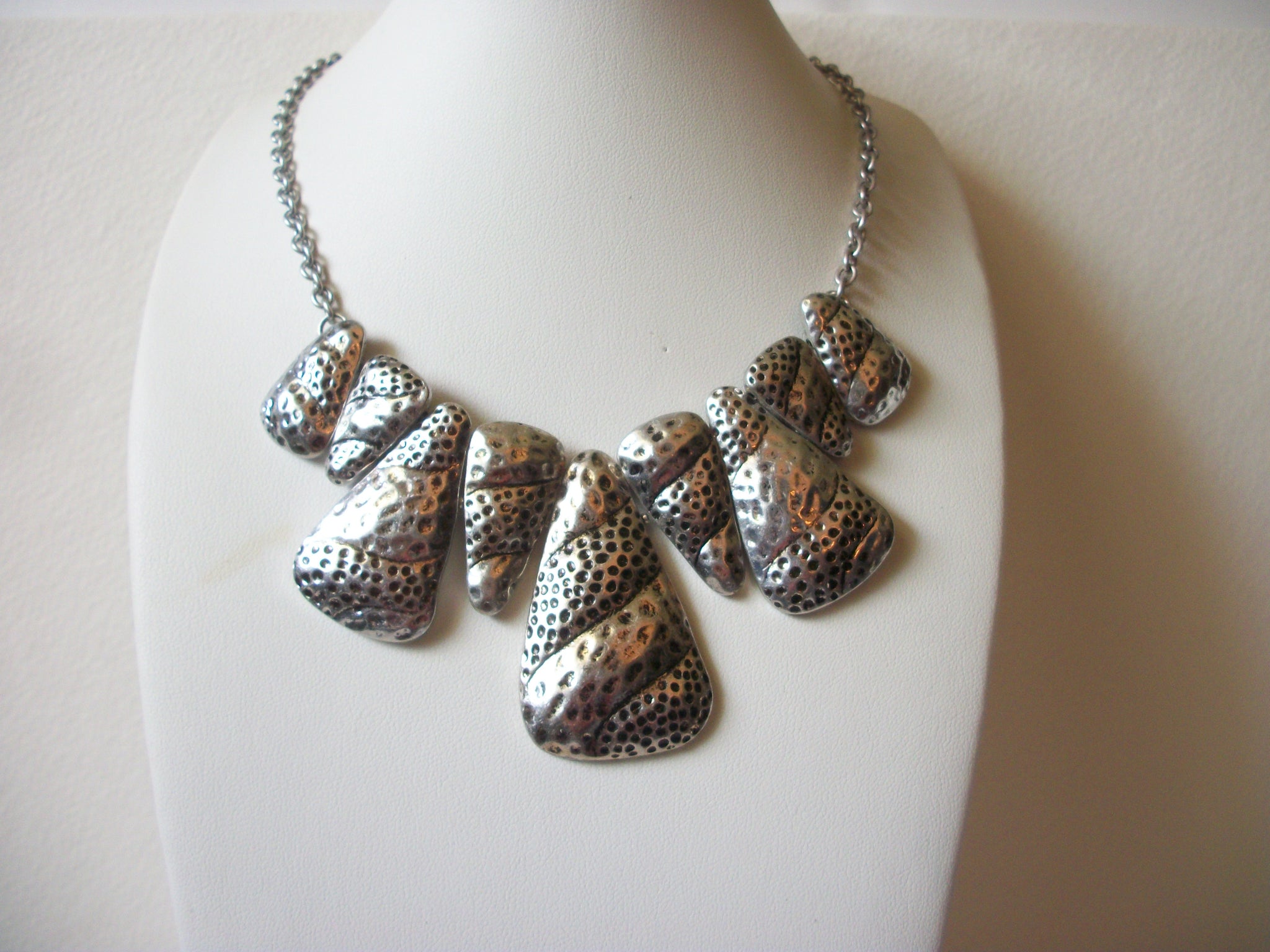 Retro Snake Hammered Necklace 60520