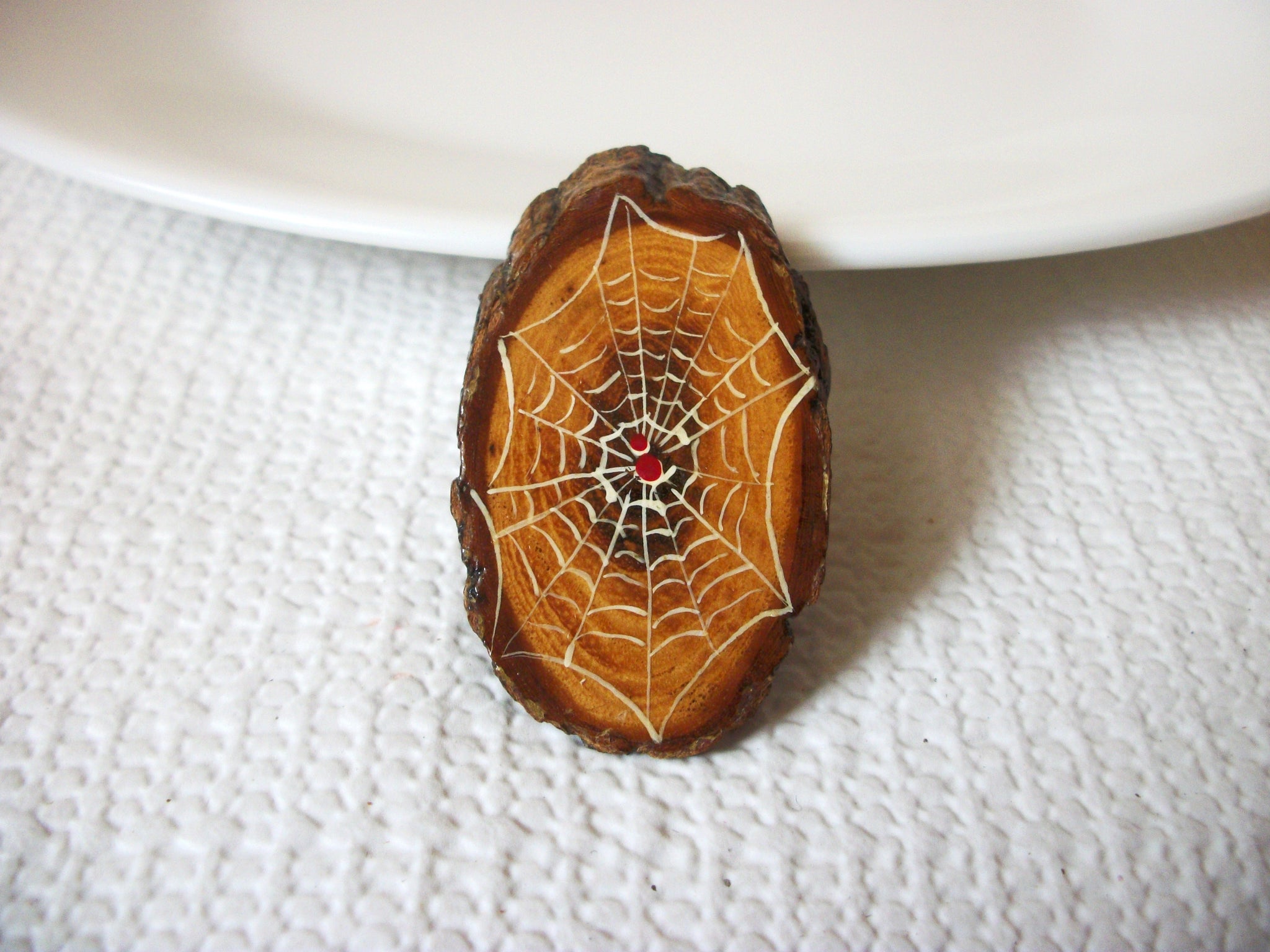 Vintage Wood Lacquered Spider Web Brooch 40820