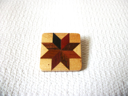 Vintage Wood Lacquered Brooch 40820