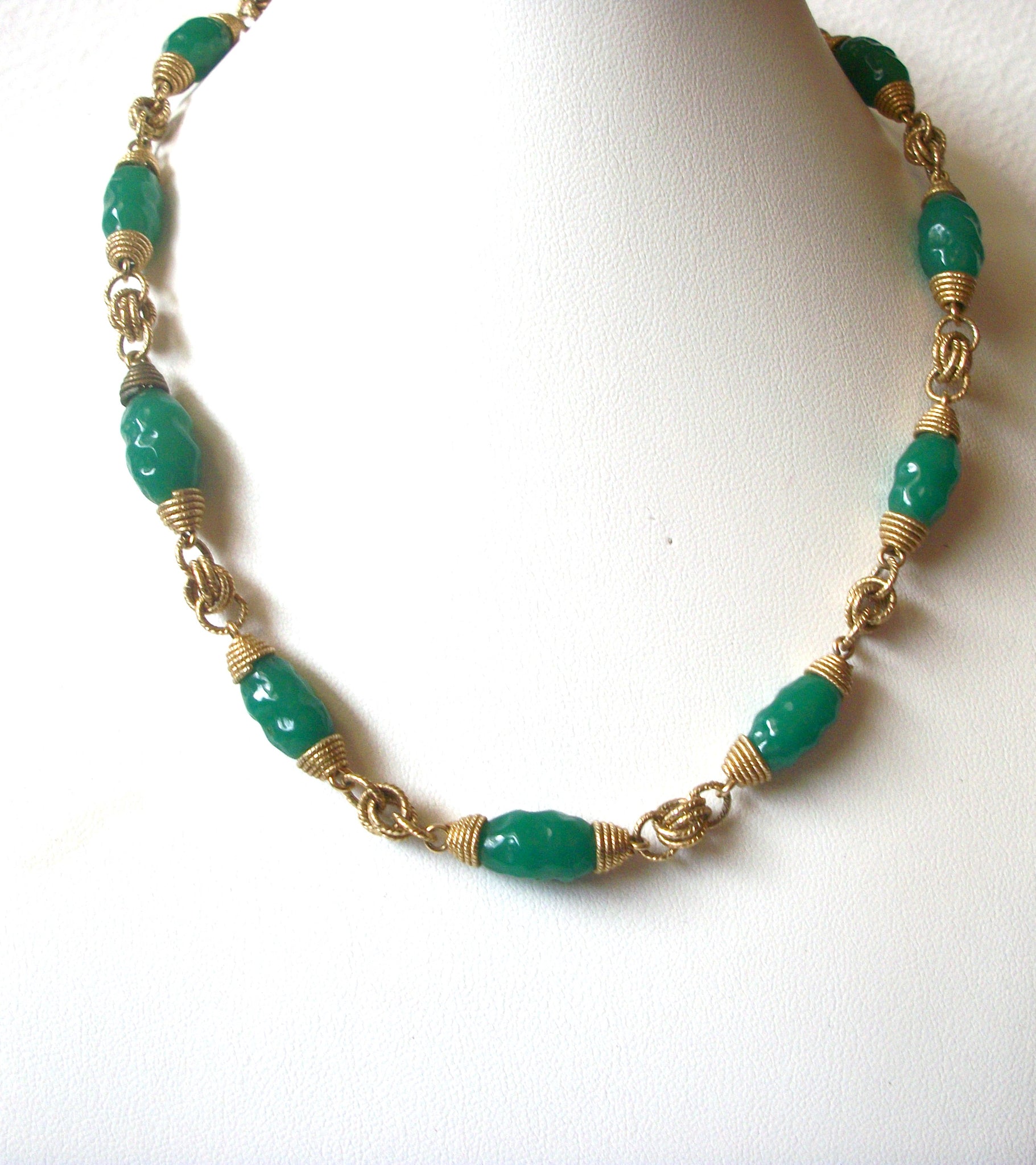Vintage Gold Green Glass Shorter Length Necklace 121220