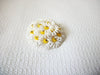 Old Plastic Daisy Brooch 41020