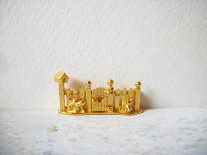 Retro Garden Fence Bunnies Brooch 60720