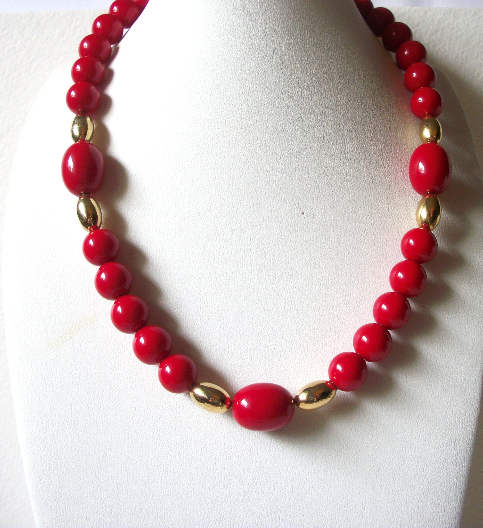 Vintage Red Gold Necklace 60720