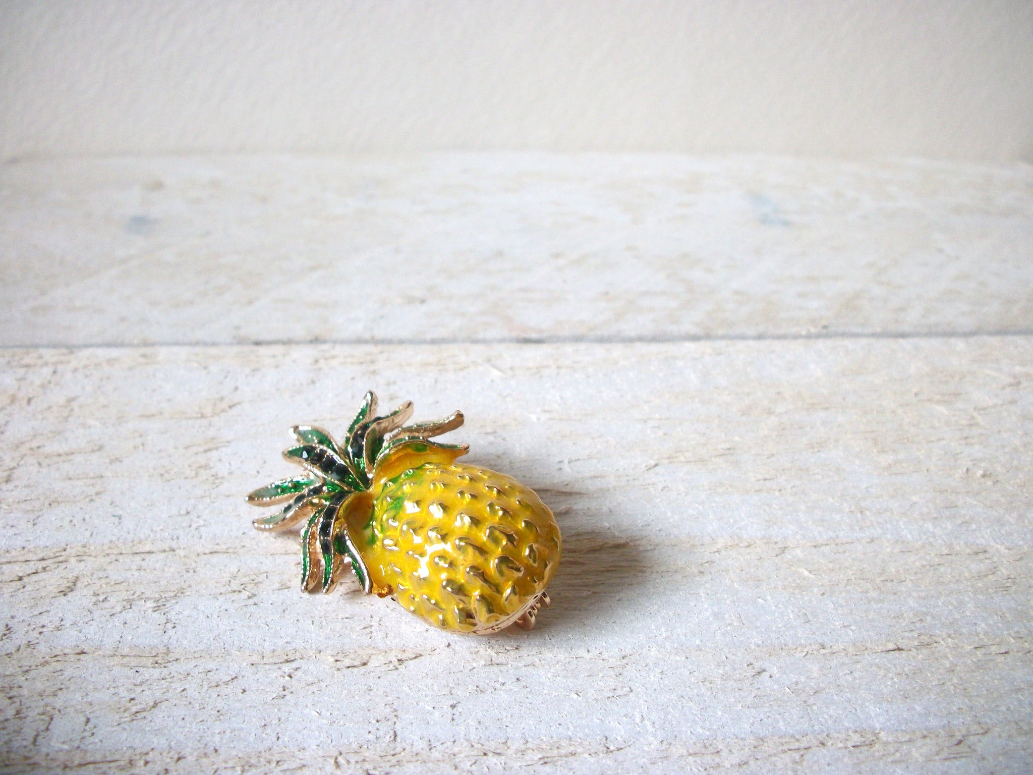 Retro Pineapple Brooch 60720