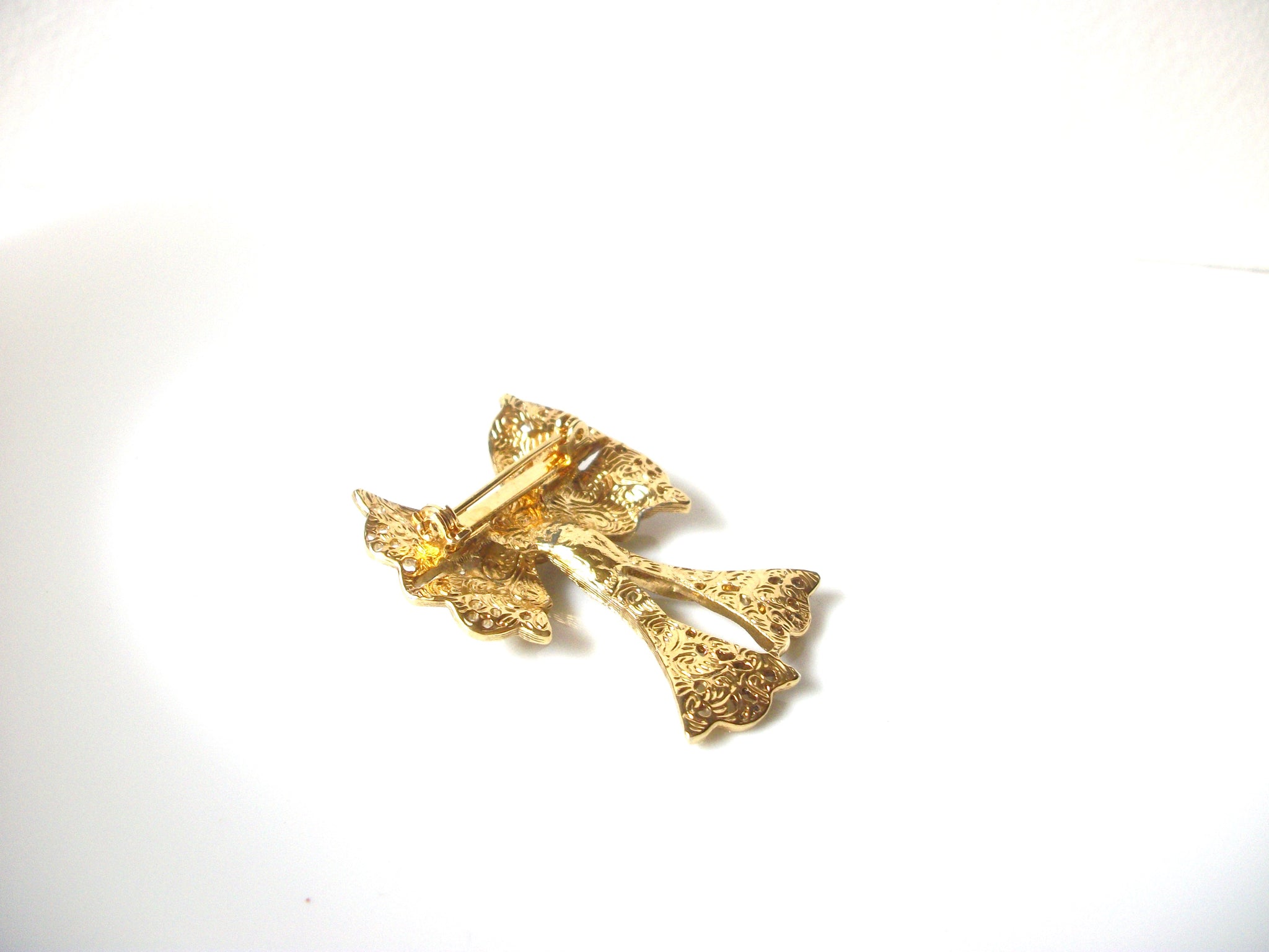 Vintage Gold Toned Faux Pearl Brooch Pin 121920