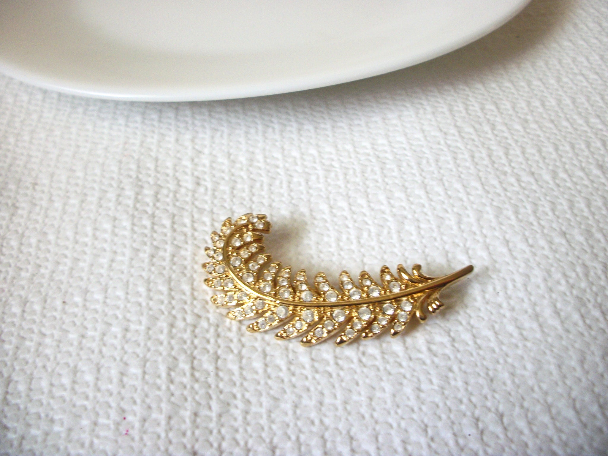 Vintage SWAN Logo Crystal Brooch 41120