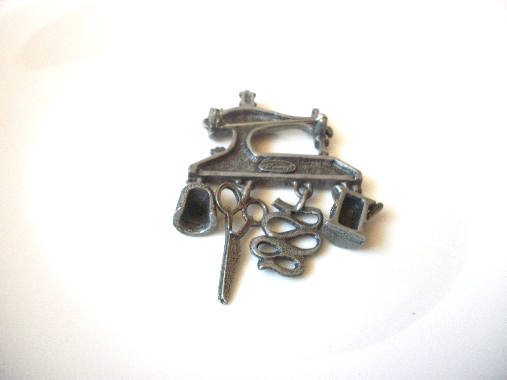 Vintage DANCRAFT Sewing Machine Seamstress Brooch Pin 121320