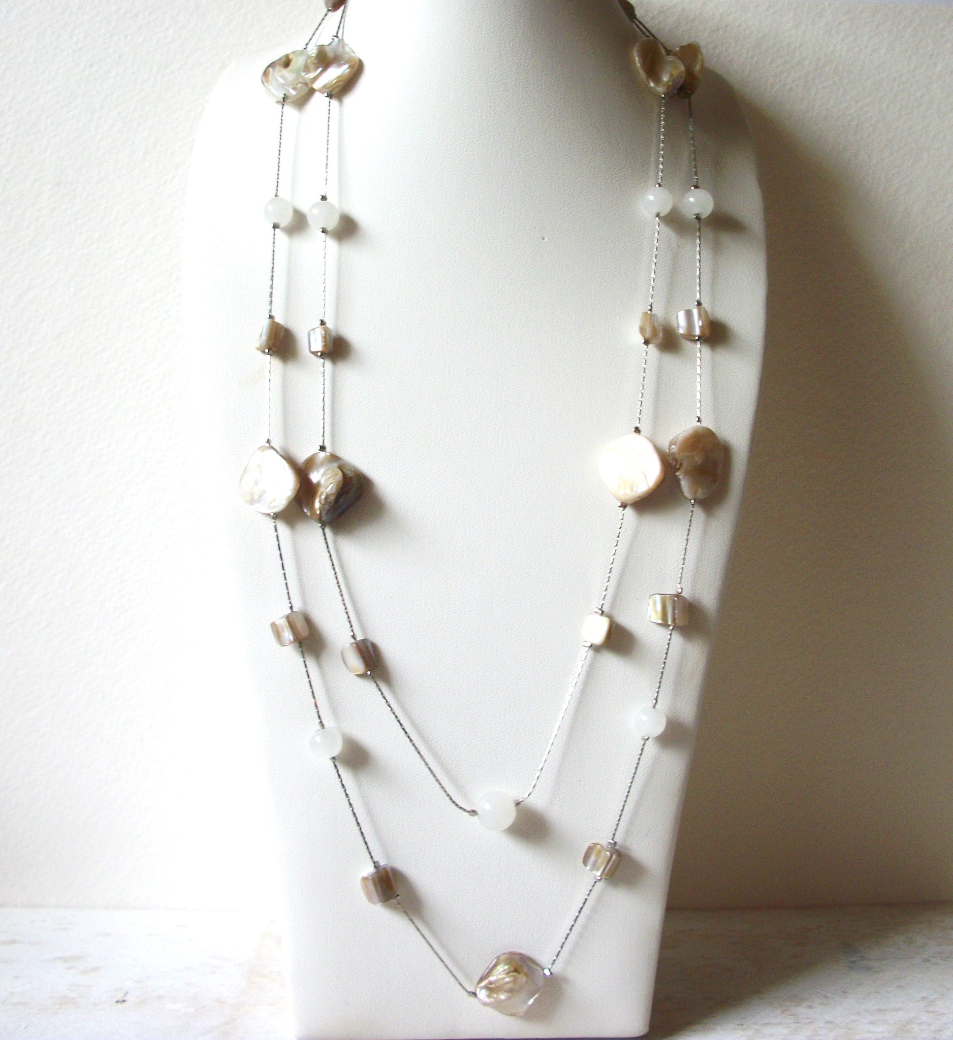 Vintage Mother Of Pearl Shell Necklace 60720