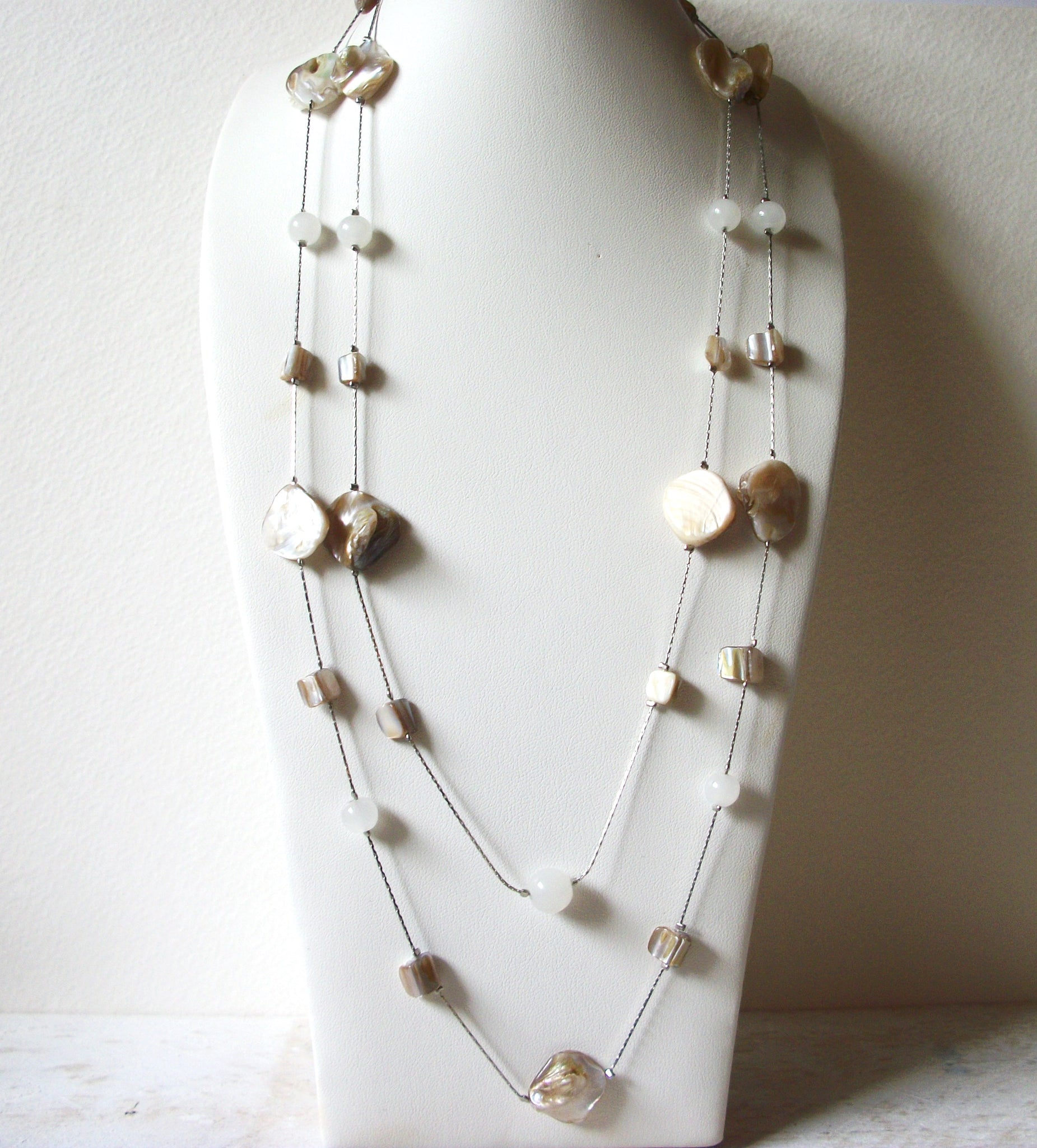 Vintage Mother Of Pearl Shell Necklace 60720