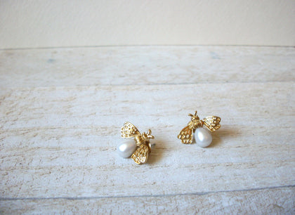 Vintage Honey Bee Earrings 61620