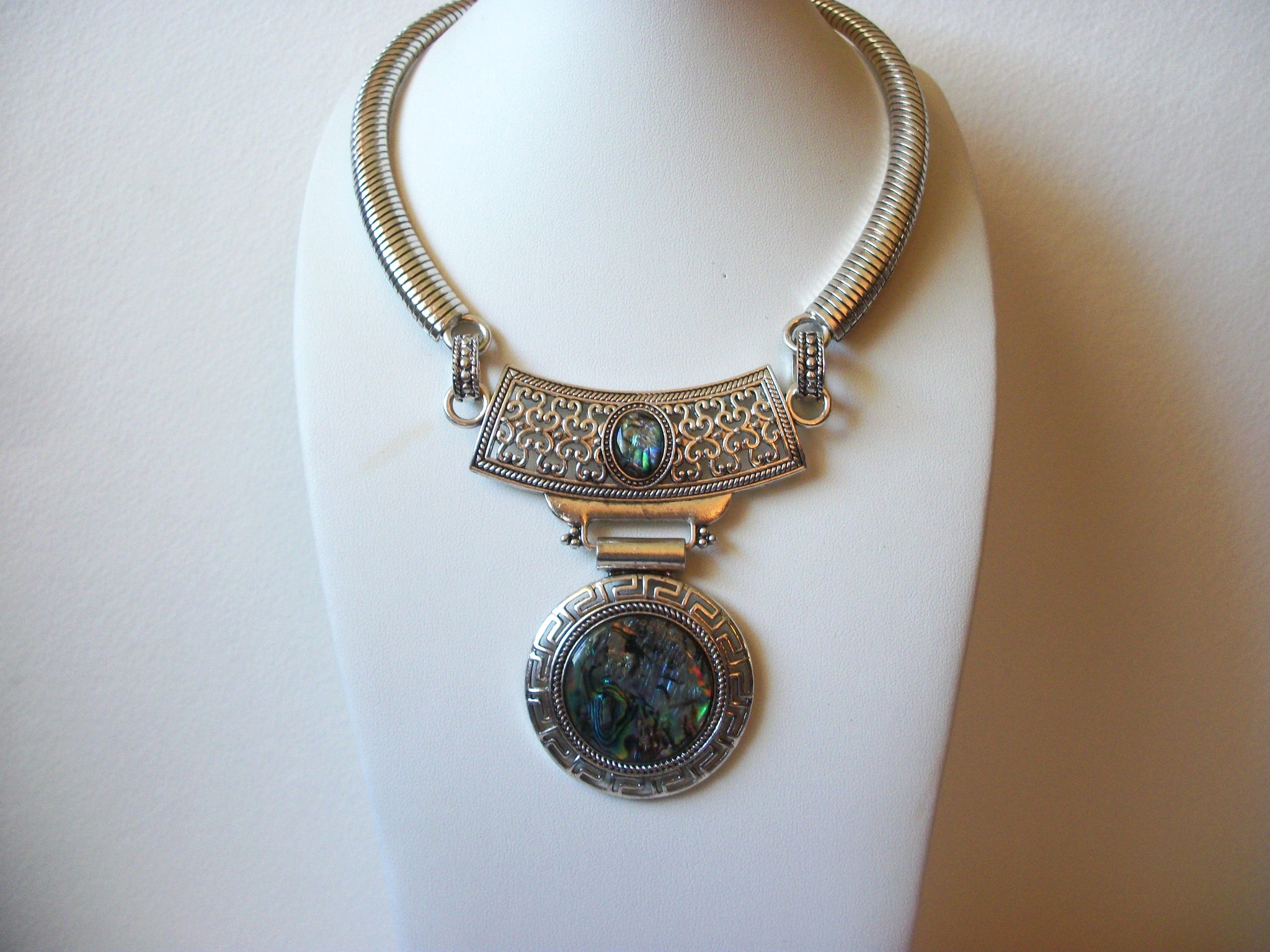 Retro Mad Woman Abalone Shell Pendant Necklace 61320
