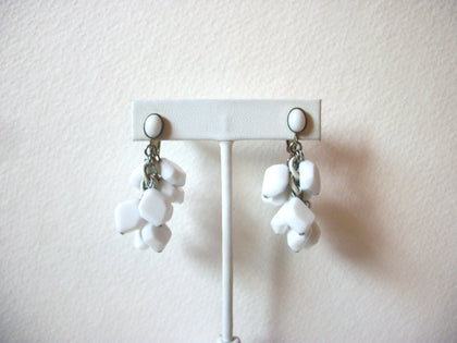 Retro White Dangle Earrings 61120