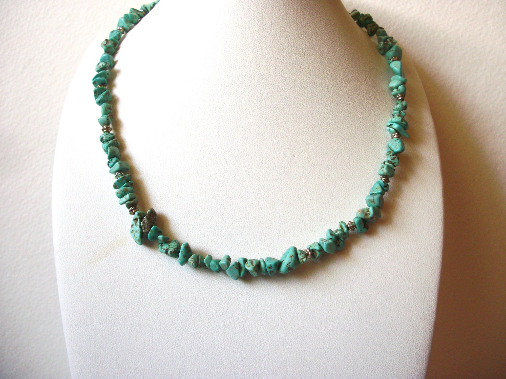 Vintage Southwestern Turquoise Stone Chips Necklace 62020