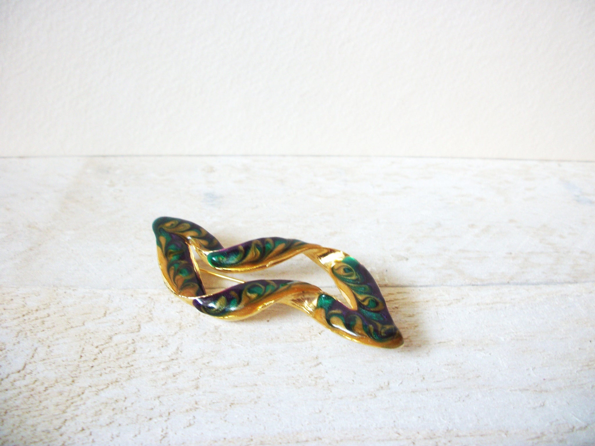 Retro  Enameled Brooch 70220