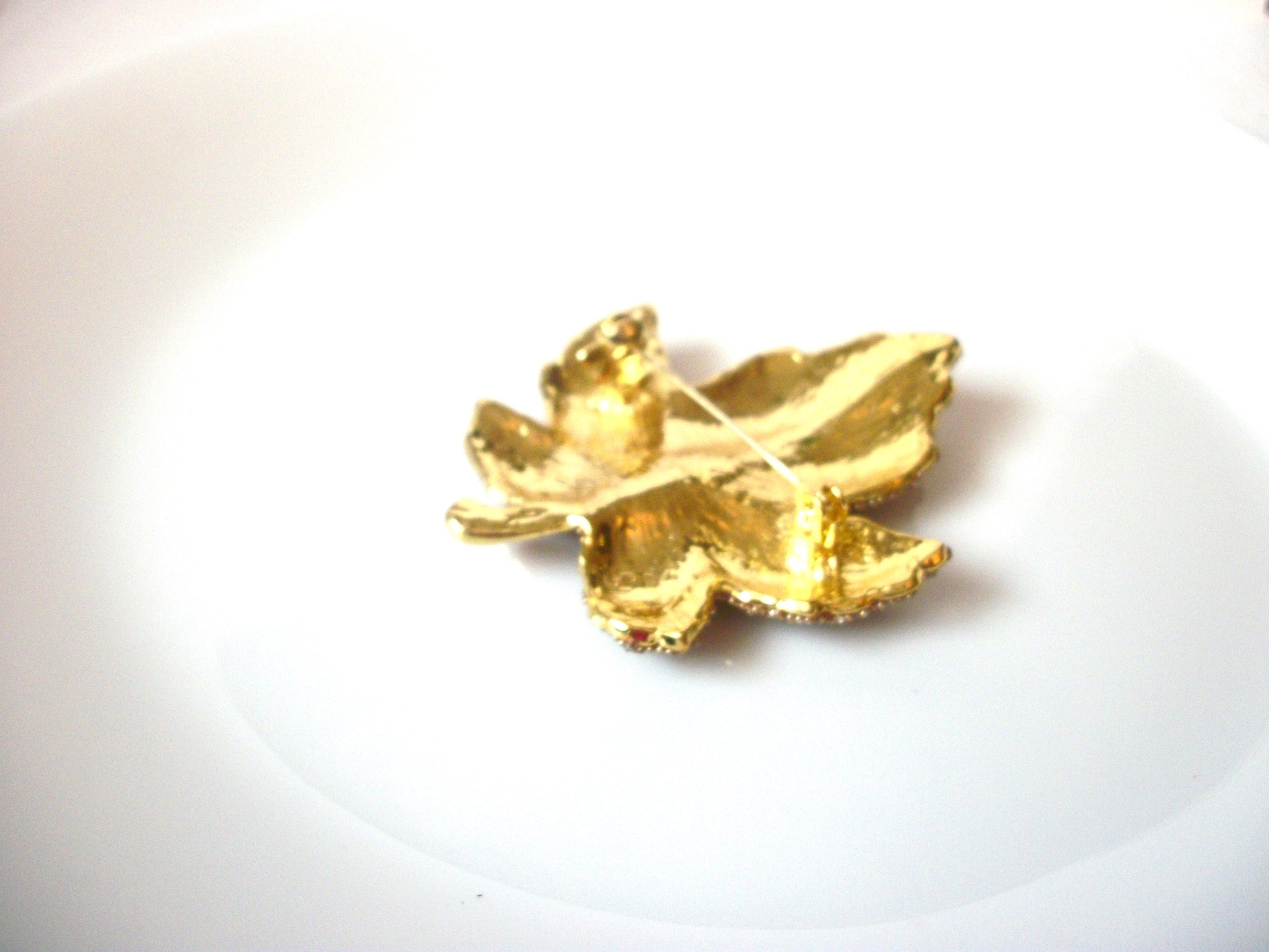 Vintage Maple Leaf Rhinestone Brooch Pin 121620