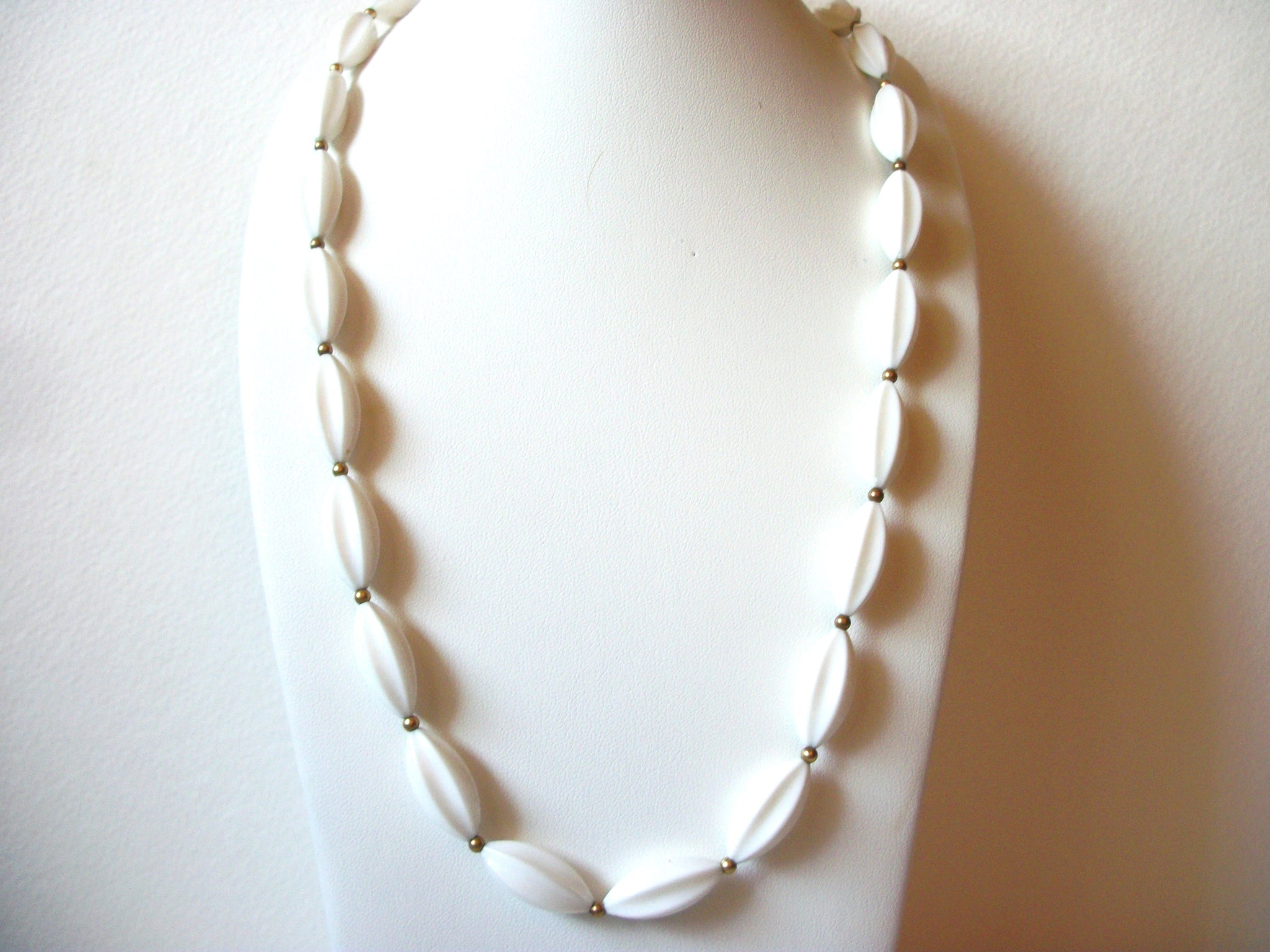 Vintage White Watermelon Beads Necklace 61920
