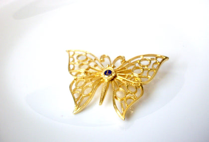 Vintage Gold Toned Butterfly With Initial T Brooch Pin 121820