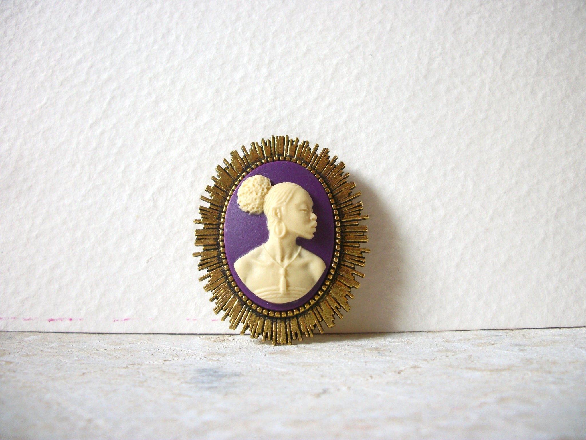 Hand Made Queen Brooch 62020