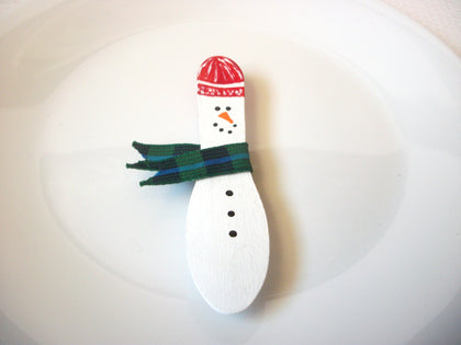 Vintage Hand Made Thin Long Snowman Brooch Pin 121320